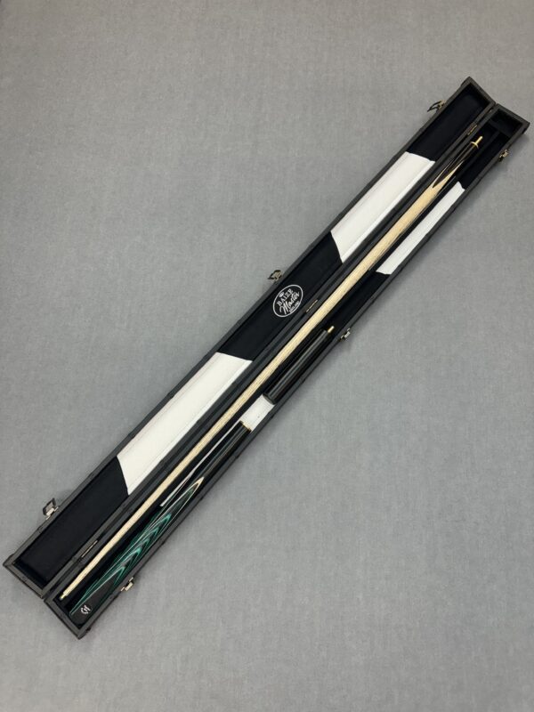 Taylor Made 3/4 Jointed Ash Pool Cue And Case Set