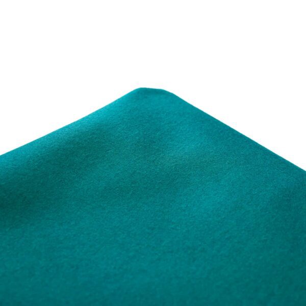Cloth close up corner 960x crop center